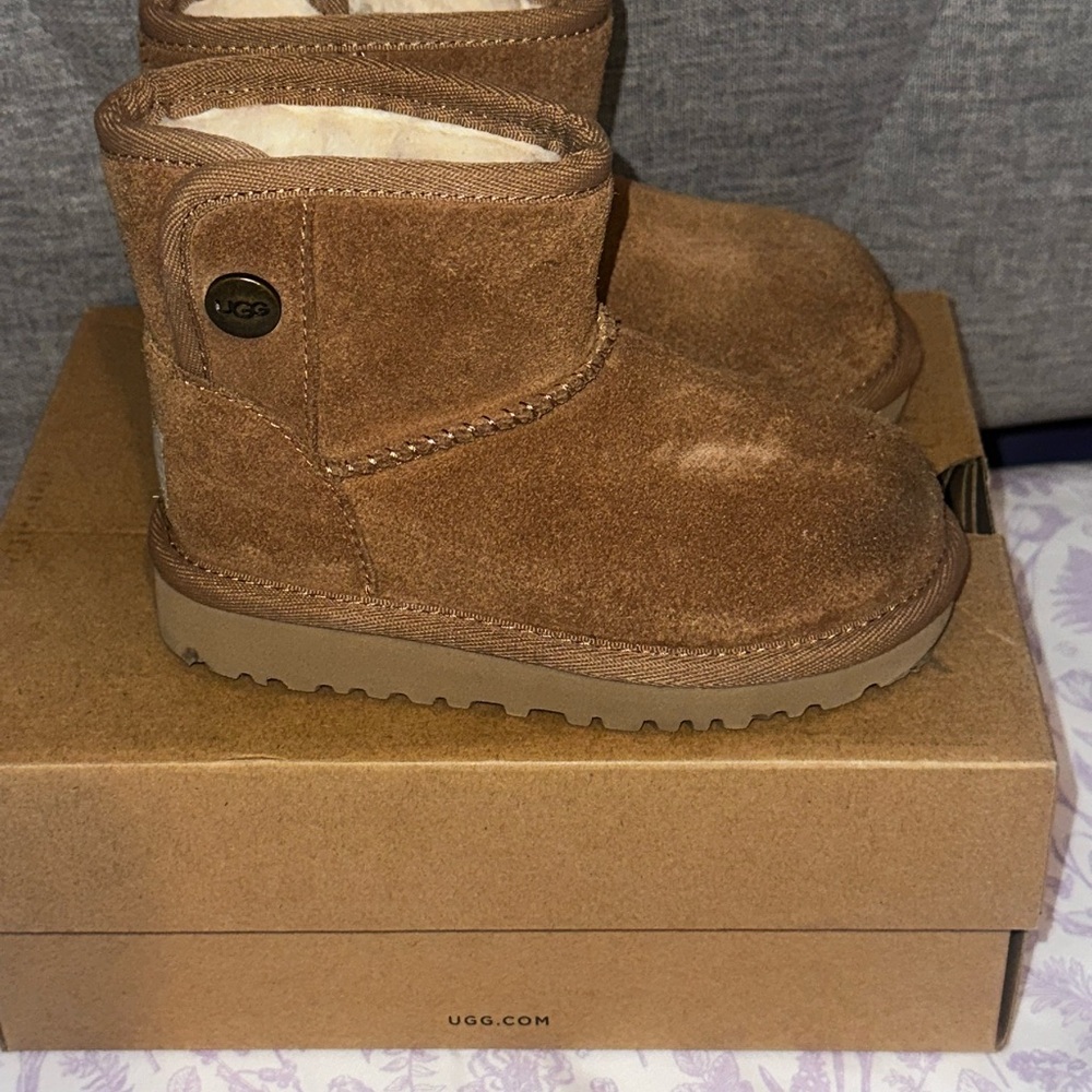 UGG Kids Chestnut Suede Boots
